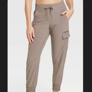 All In Motion Mid Rise Cargo Pants LONG